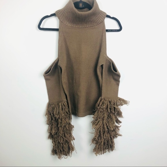 Brown net turtleneck sweater with cold shoulder and fringe cuffs - Picture 13 of 15